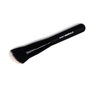 Saint Minerals Angled Contour Brush